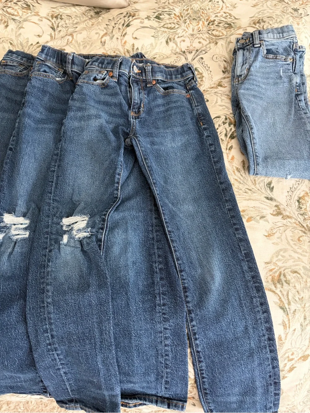 Boys Old Navy Slim Jeans with ripped style - 4 pairs